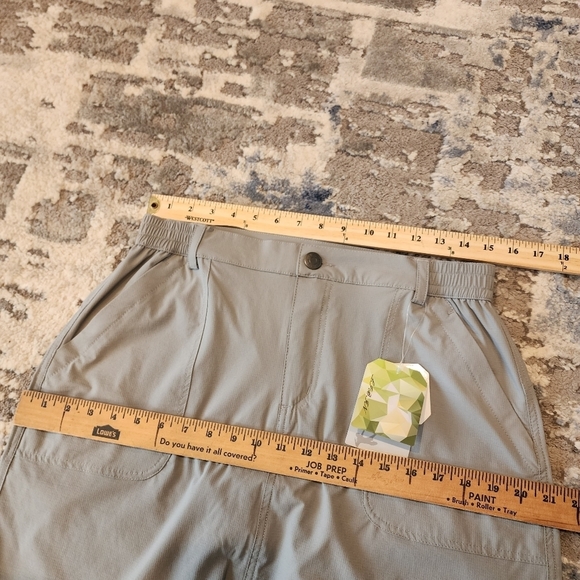 NWT Libin skort. Stretch waist. Pockets. Women's size Large. Upf 50+. Waterproof - Picture 14 of 16